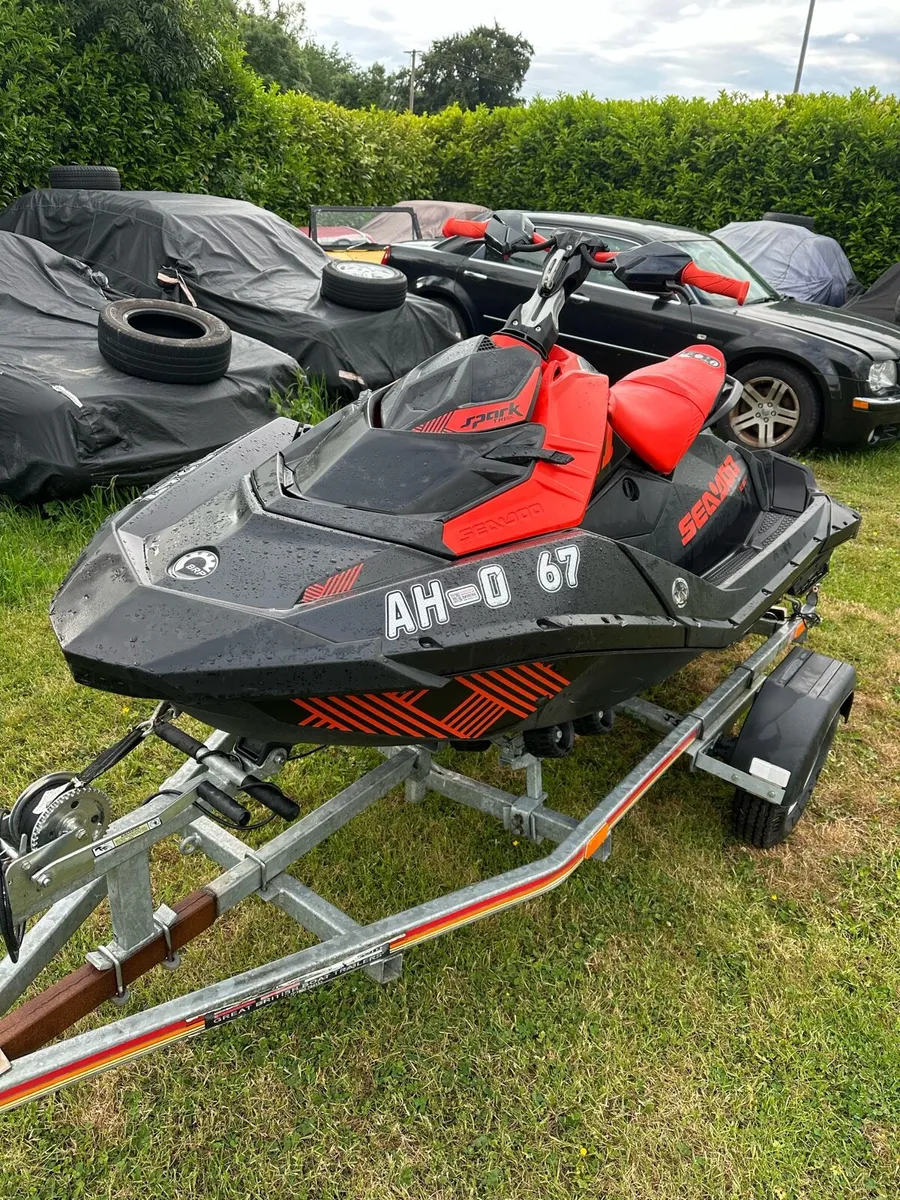 2021 Seadoo Spark Trixx LOW HOURS - Image 4