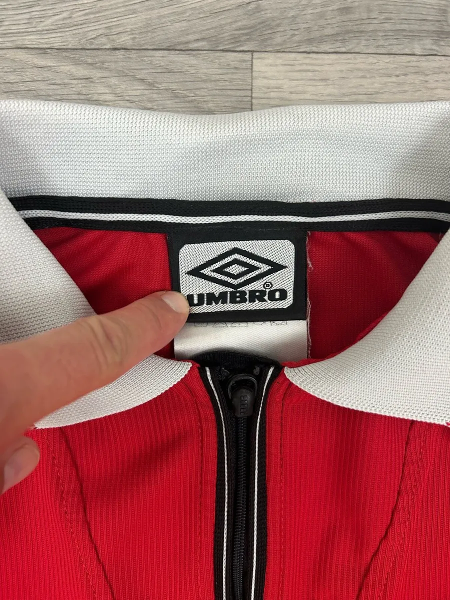 Vintage 1998 Umbro Manchester United Template Top - Image 4
