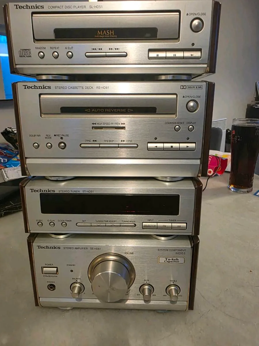 Technics hi-fi - excellent sound - Image 1