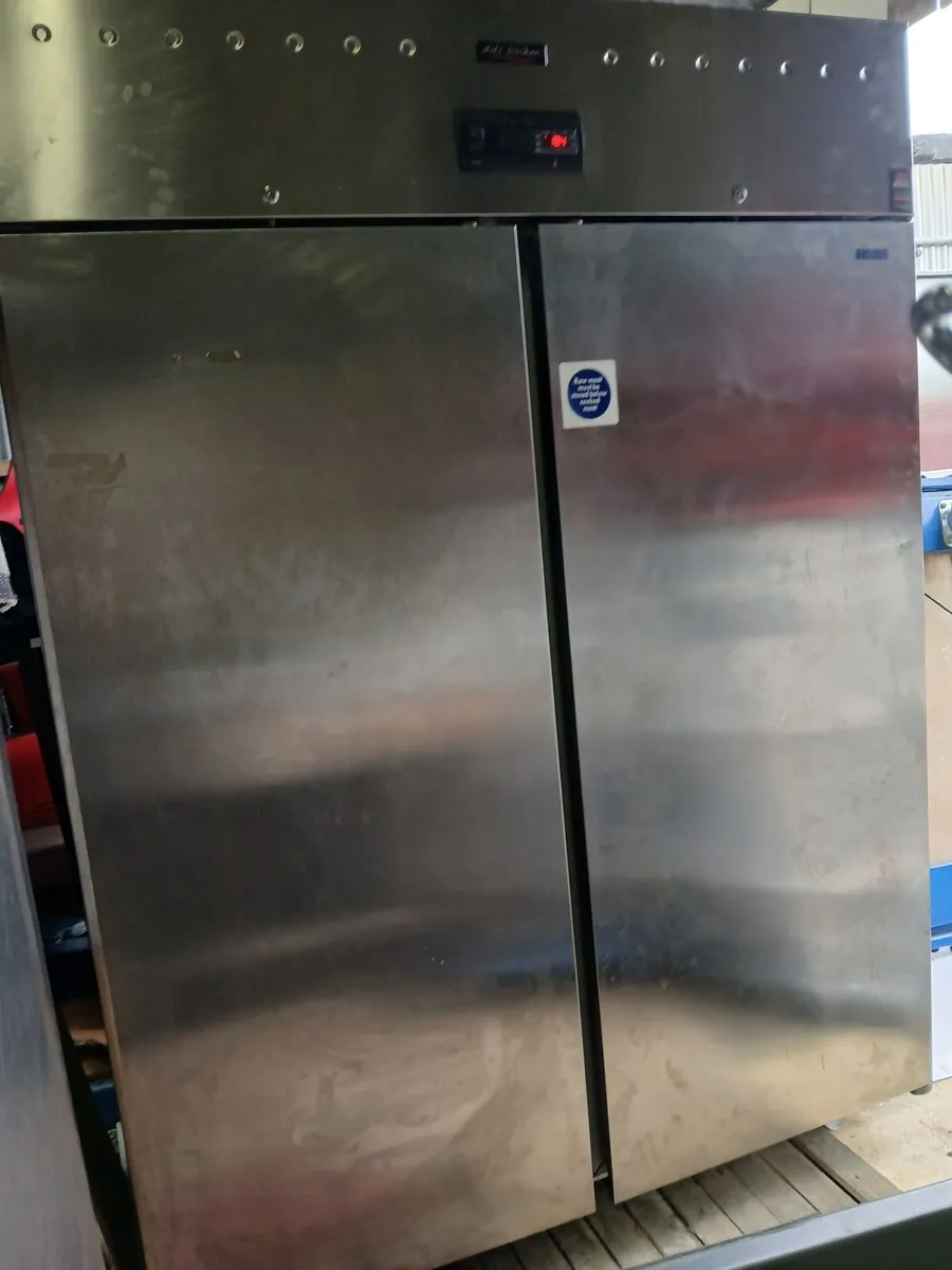 Commercial fridge  chill  unit..double  door del - Image 2