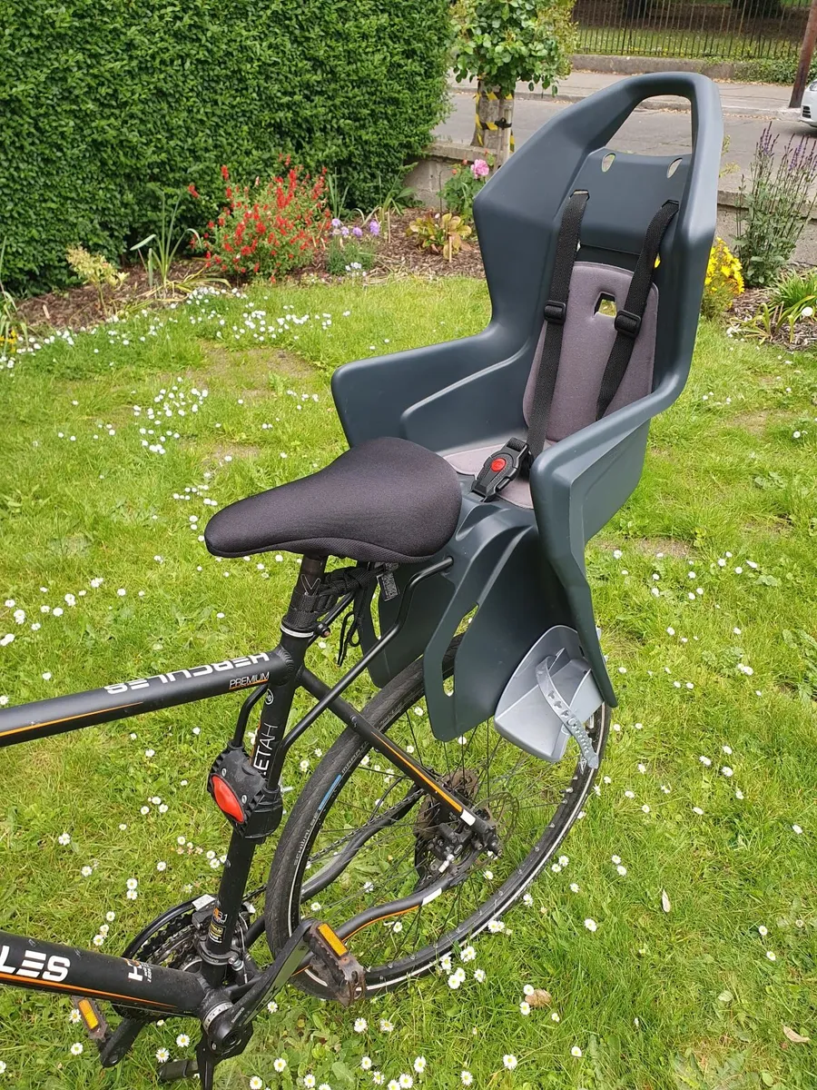 Bicycle rear frame-mounted child seat - Image 1