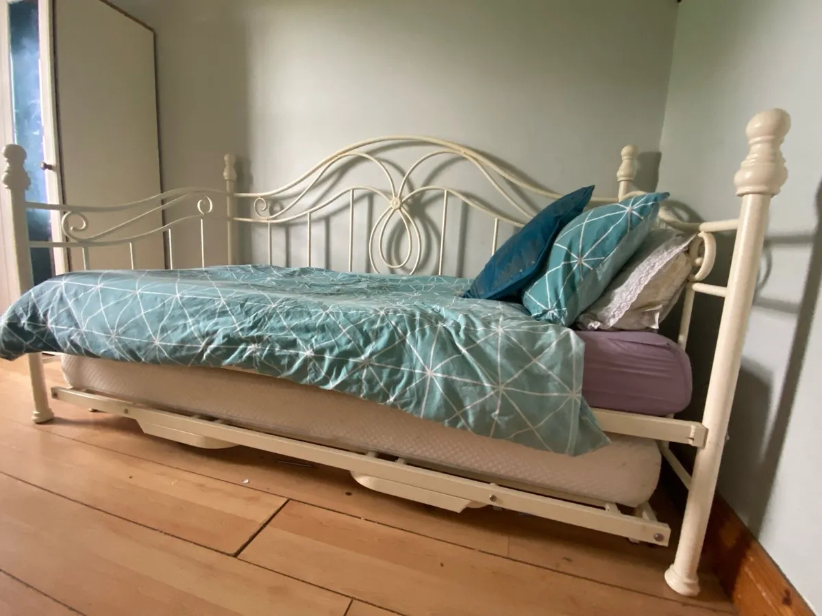 Day Bed/Trundle Bed - Image 3