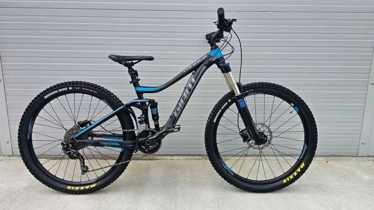 Giant Trance 3 size S full suspension bike - Image 1