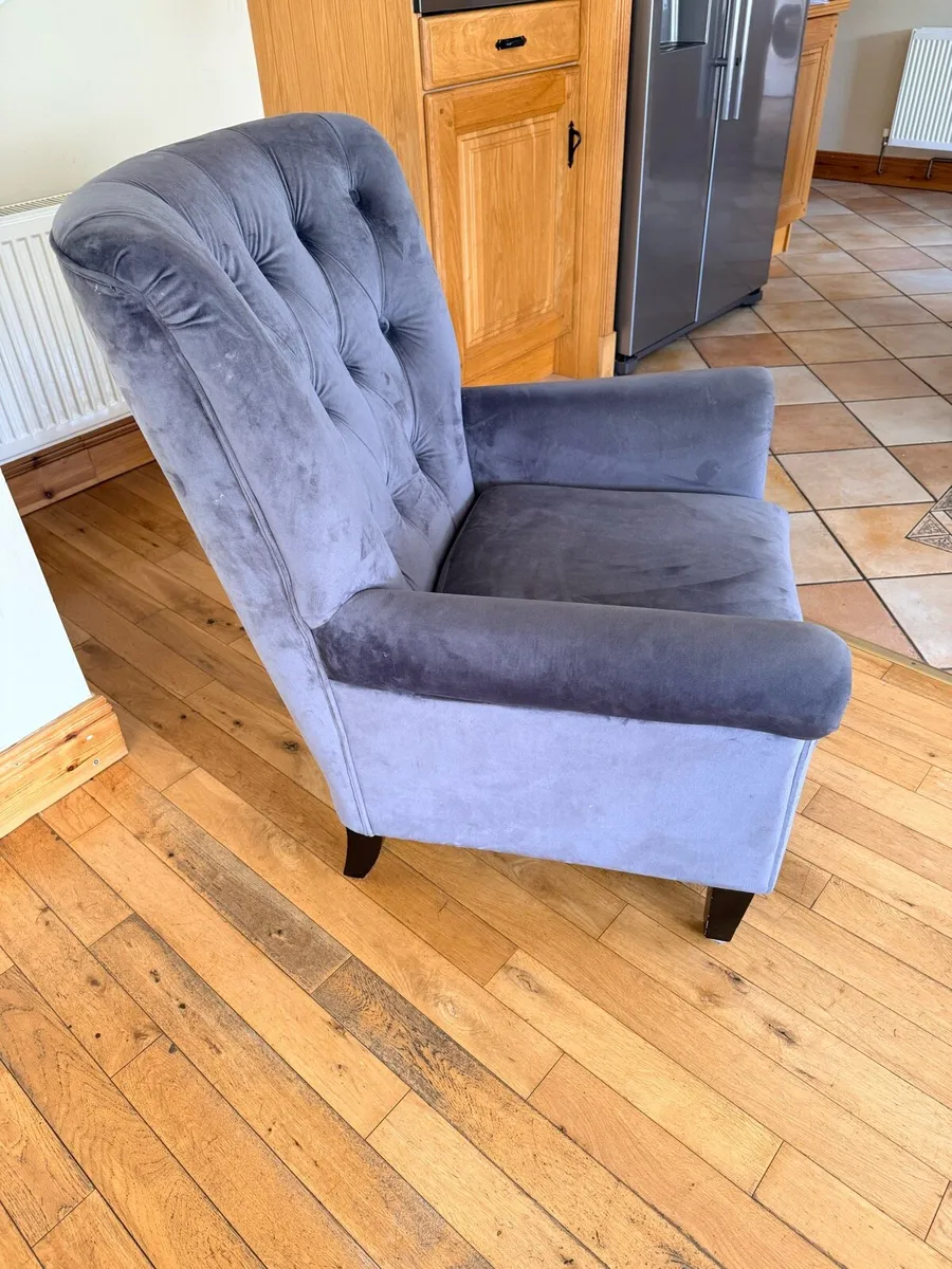 2 Arm chairs (can be sold together or separately) - Image 3