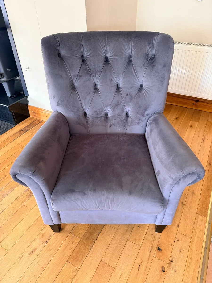 2 Arm chairs (can be sold together or separately) - Image 2