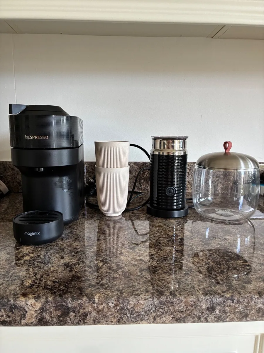 Nespresso Vertuo Machine & Bundle - Image 1