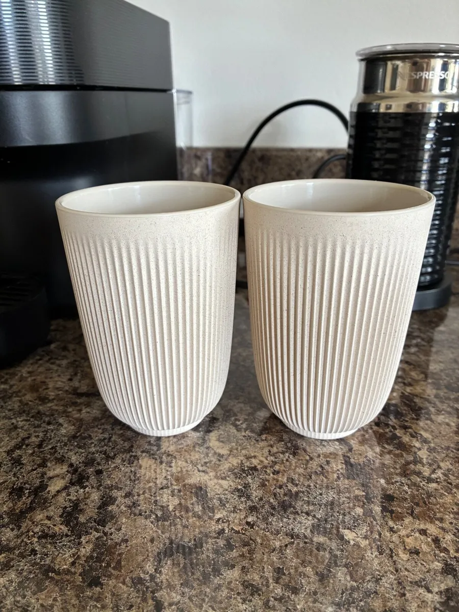 Nespresso Vertuo Machine & Bundle - Image 4