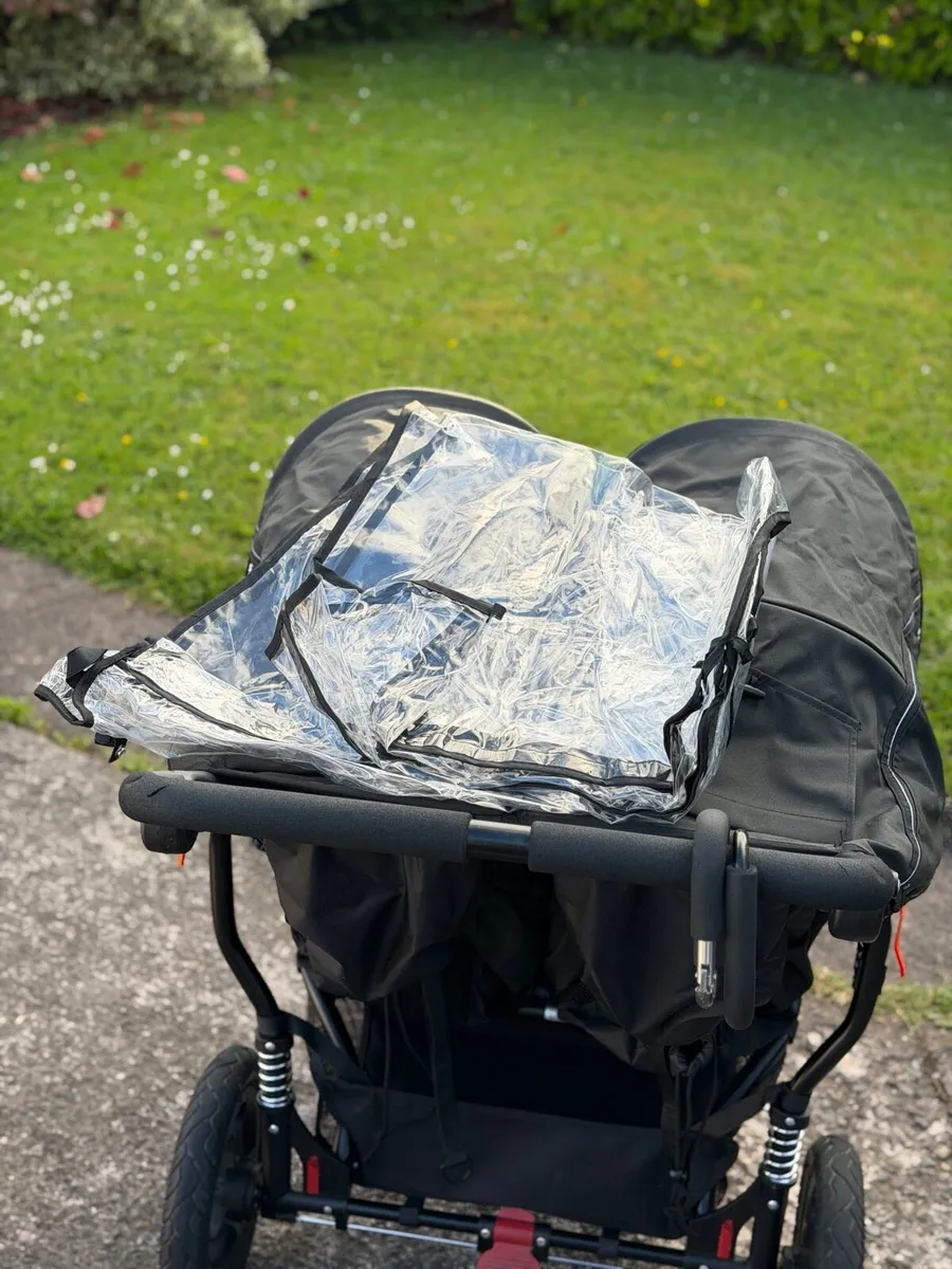 Out ‘n’ About V5 Double Nipper - Image 2