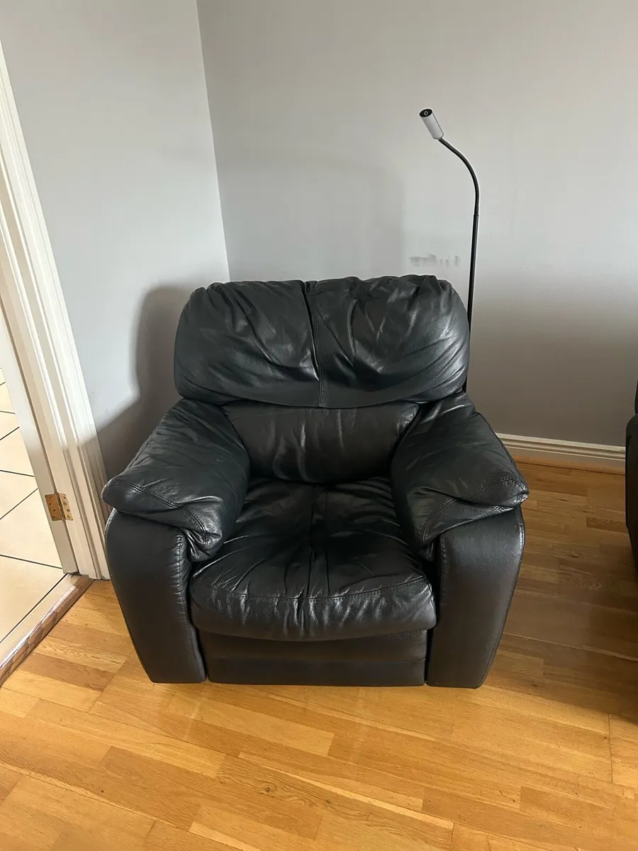 Couch - Image 2