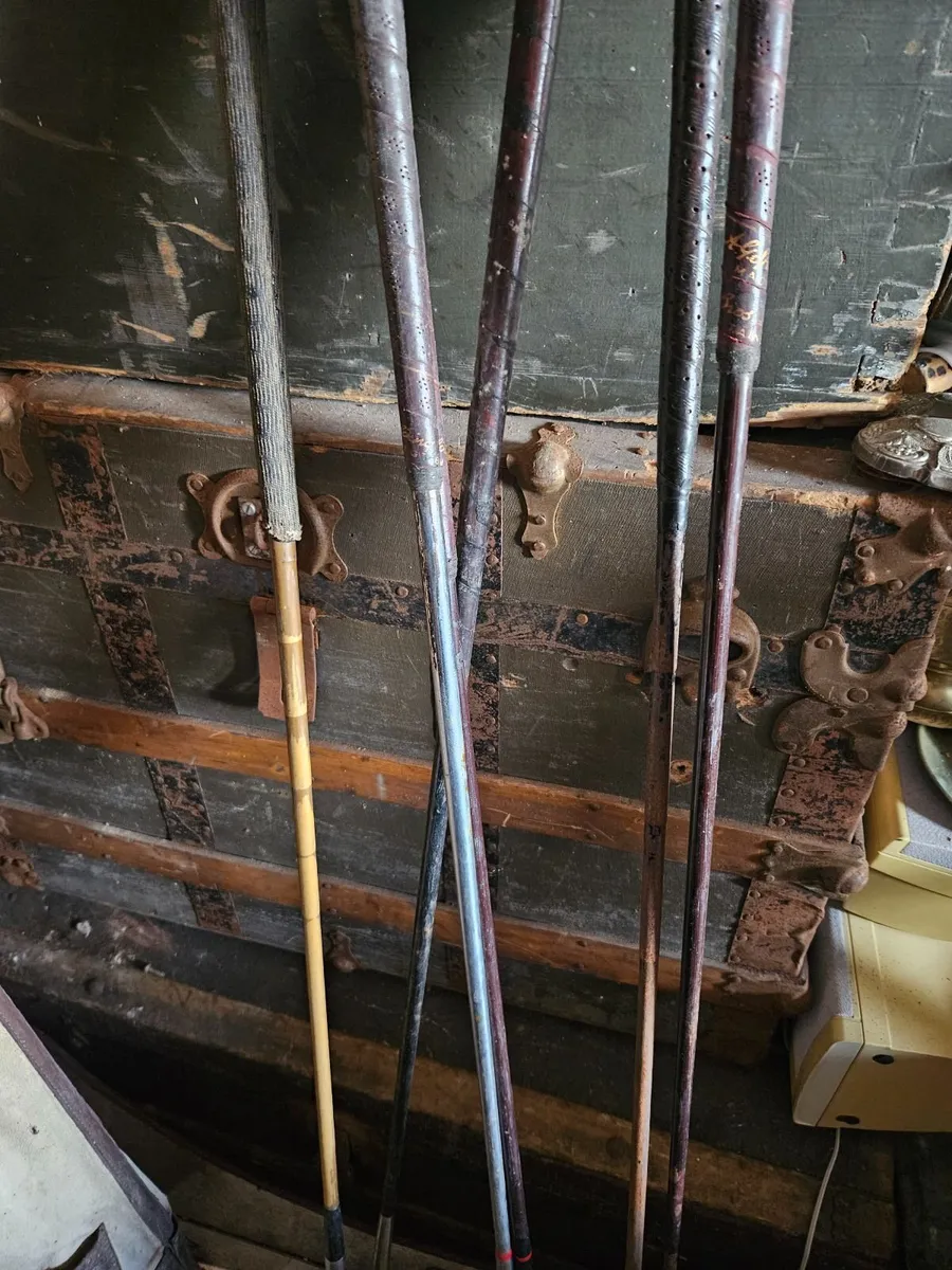 Vintage Golf Bag and Clubs - Image 3