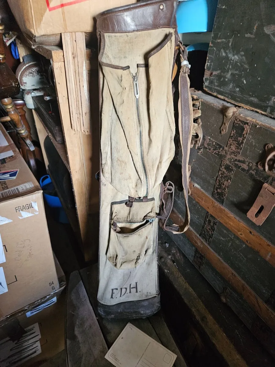 Vintage Golf Bag and Clubs - Image 2