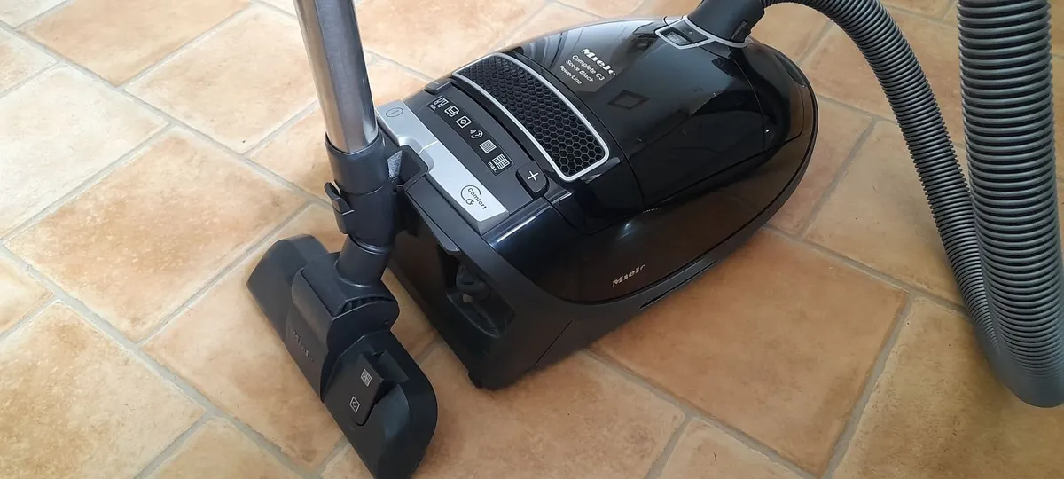 Miele vacuum/Hoover cleaner - Image 3