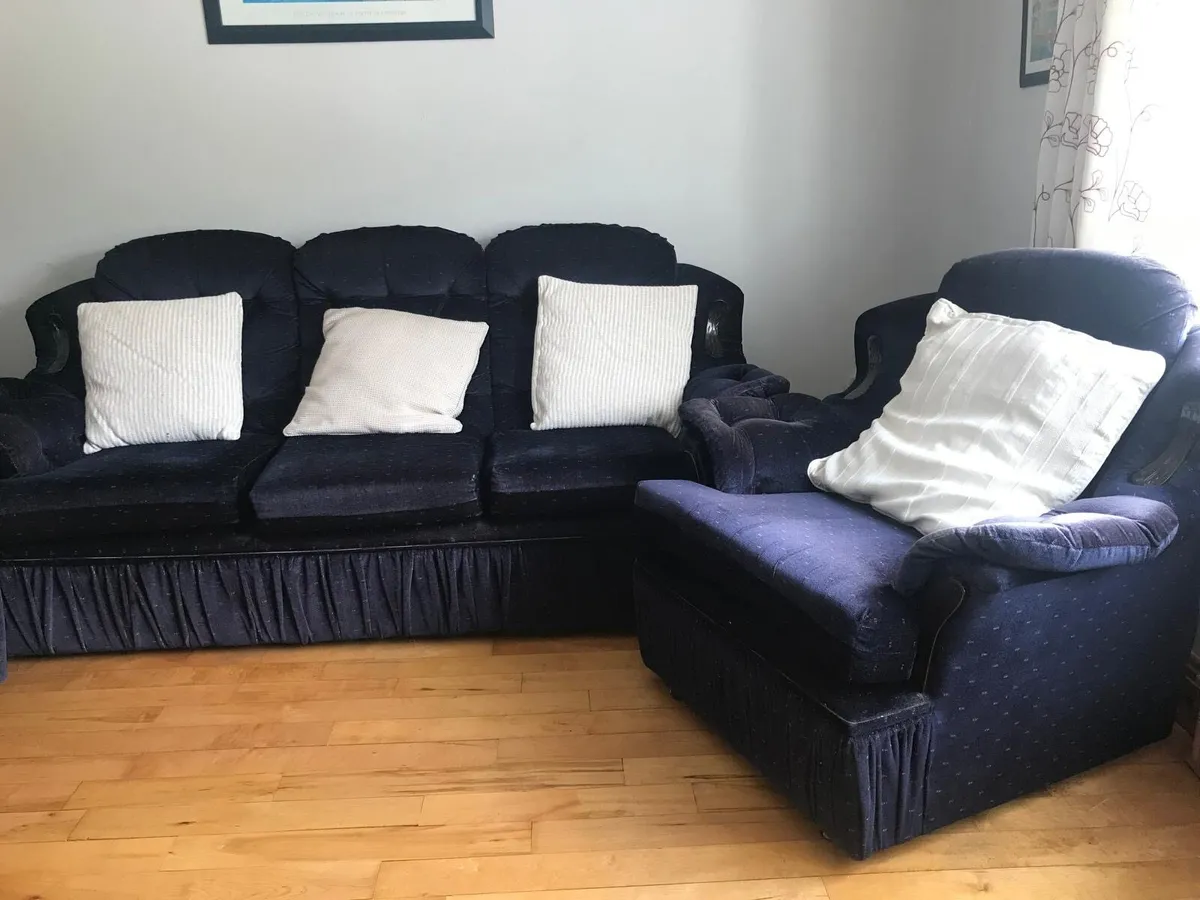 Navy three piece suite - Image 1