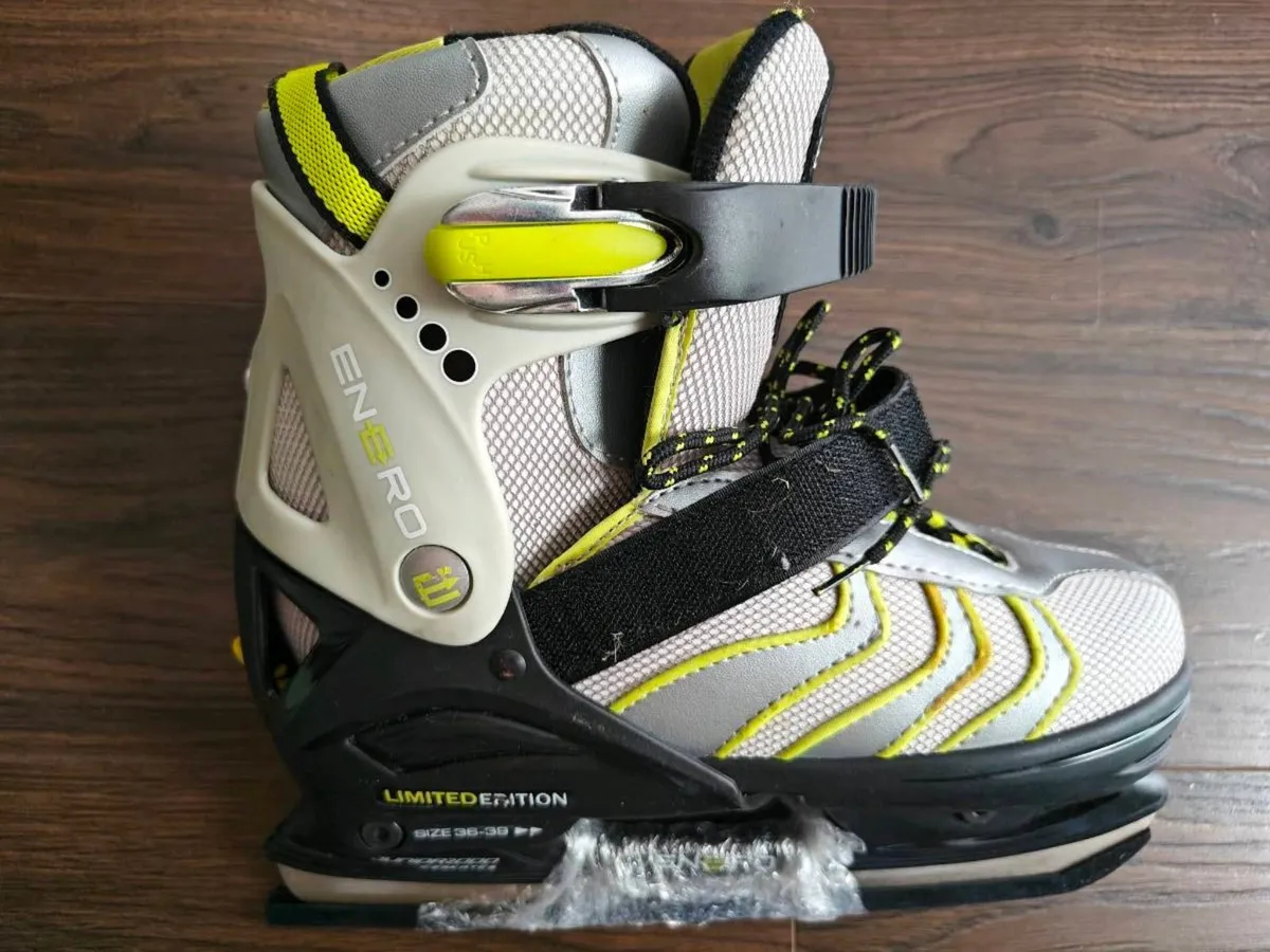 Adjustable ice skates