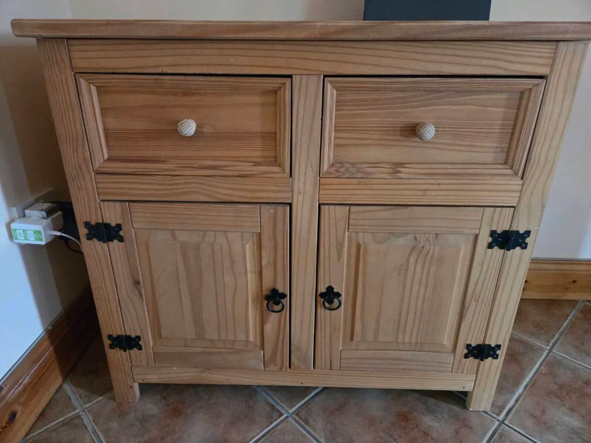 Cabinet - Image 1