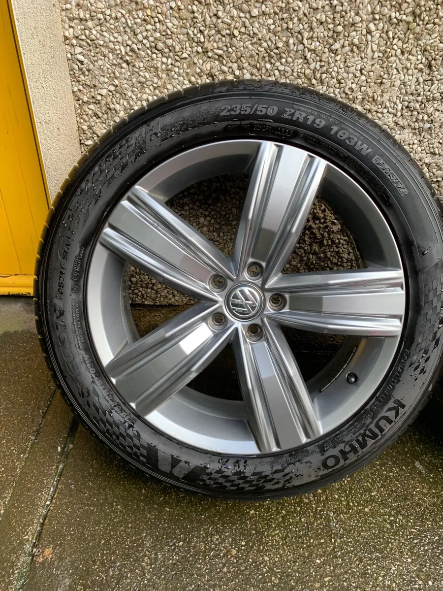 19inch VW Tiguan Alloy wheels - Image 1