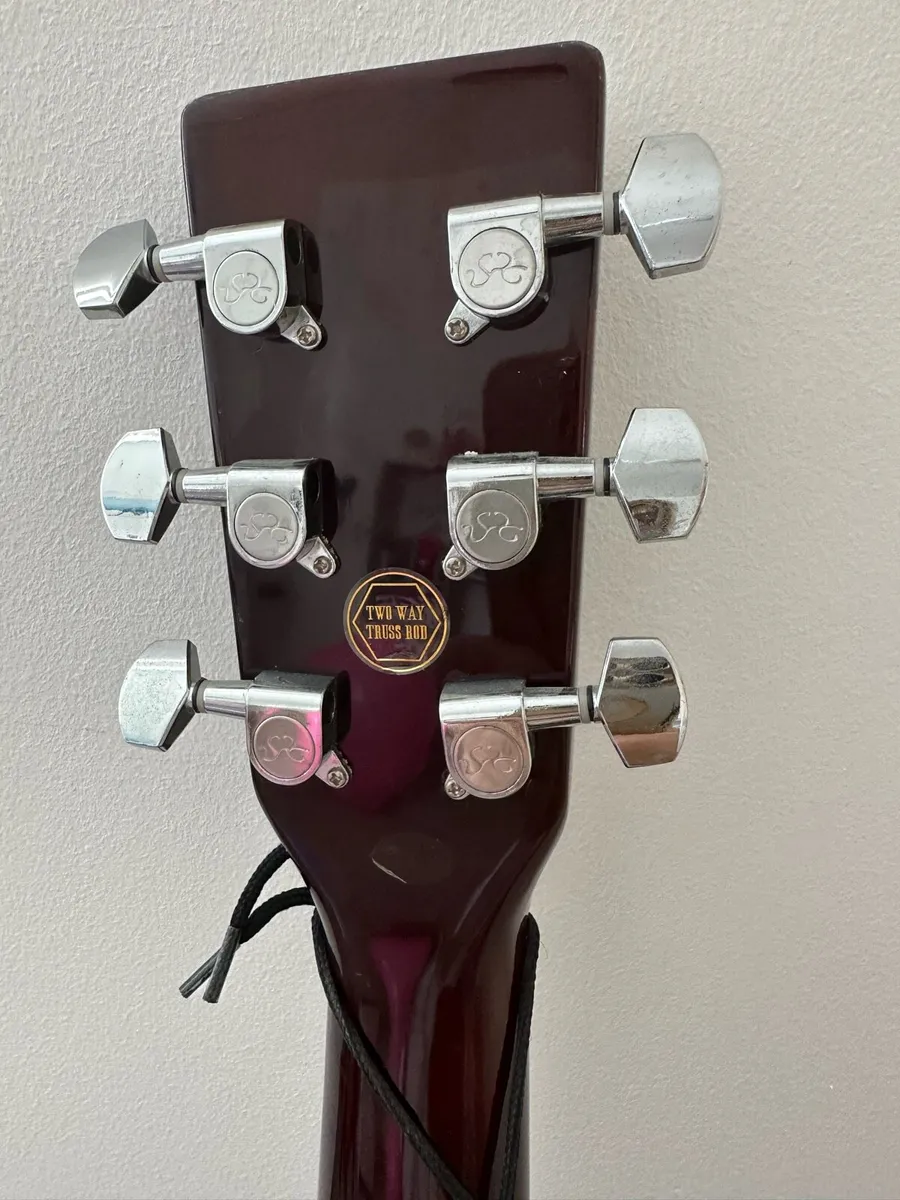 Guitar - Image 2