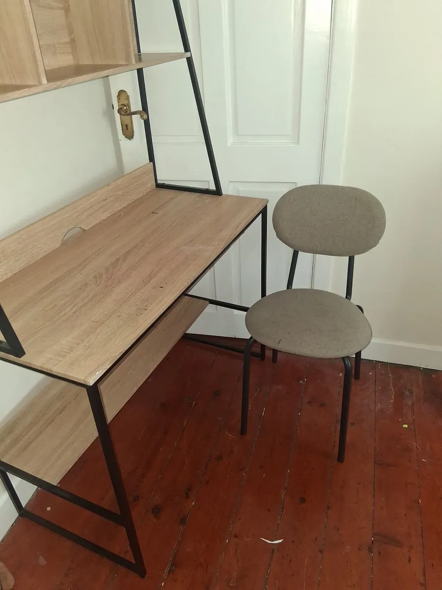 Desk and chair - Image 2