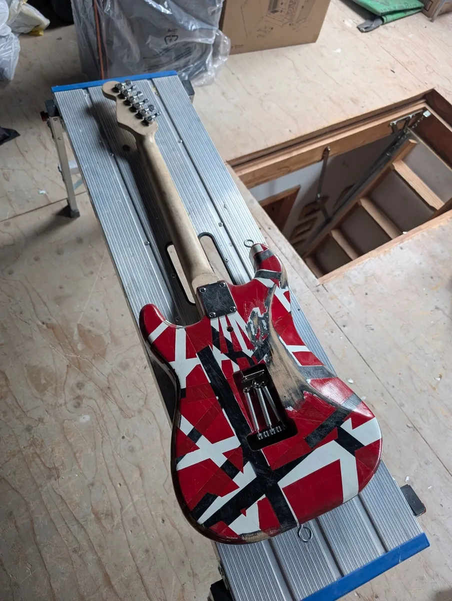 EVH guitar wall decoration - Image 2