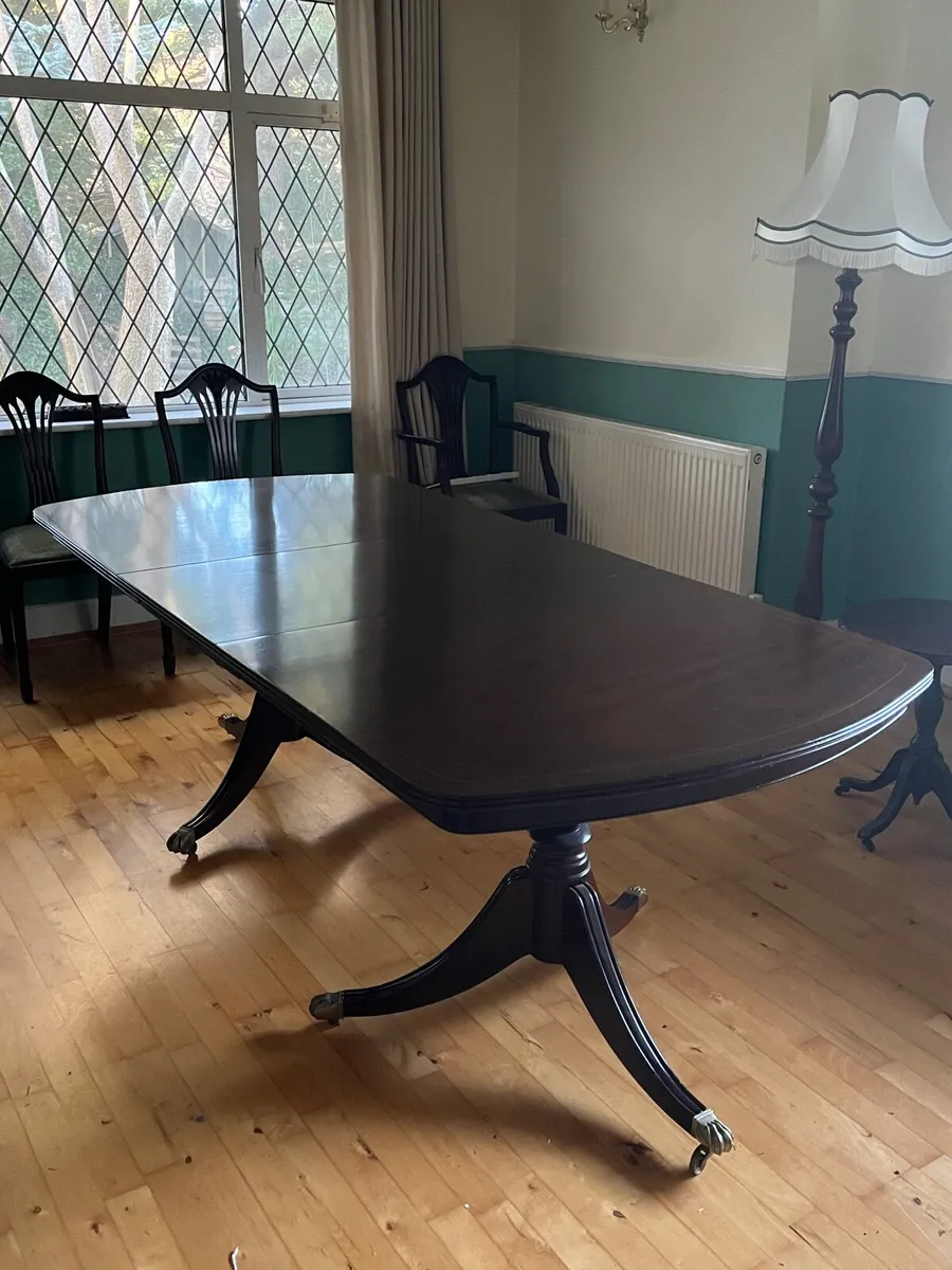 Dining room table - Image 2
