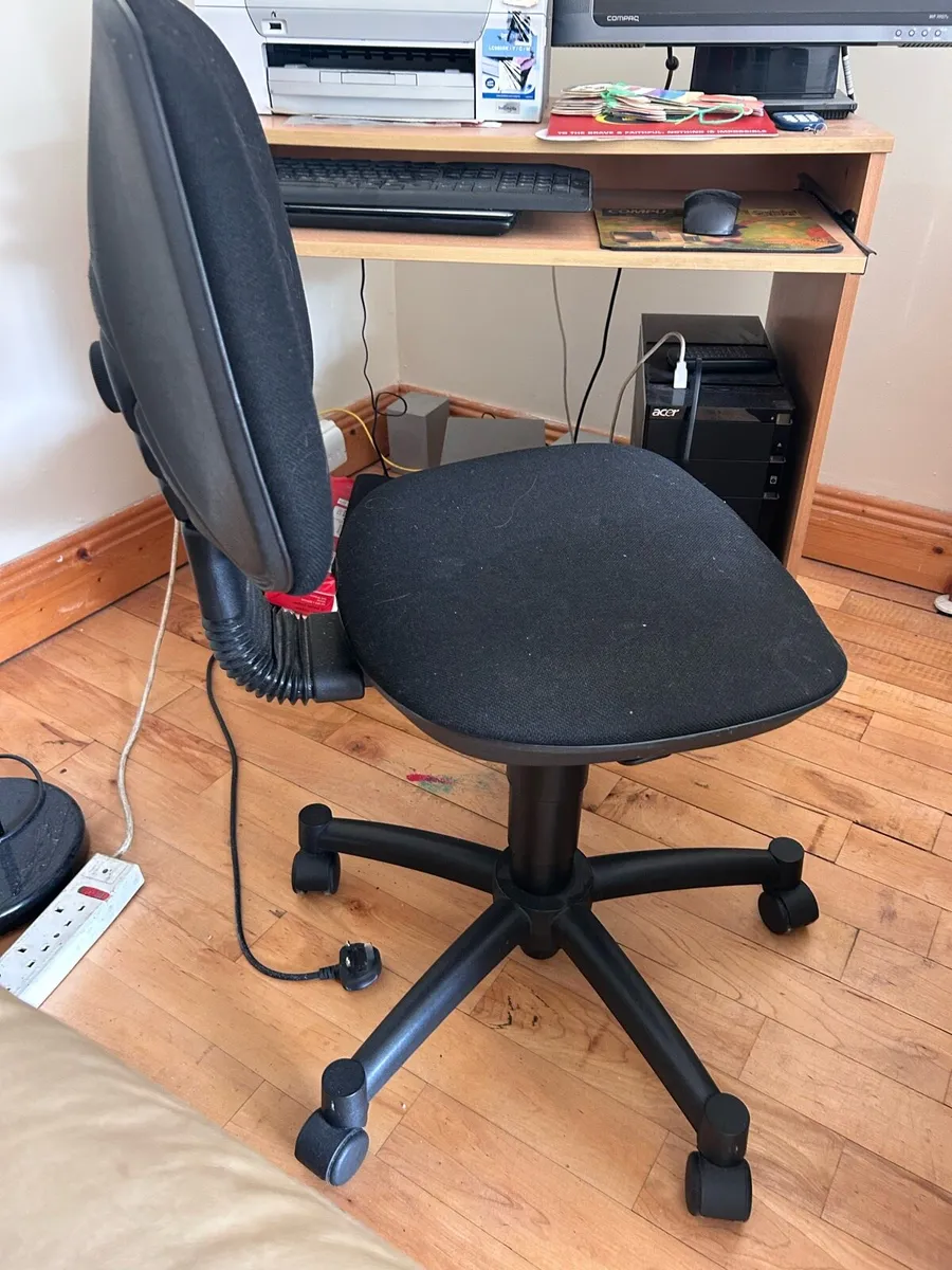 Desk chair - Image 1