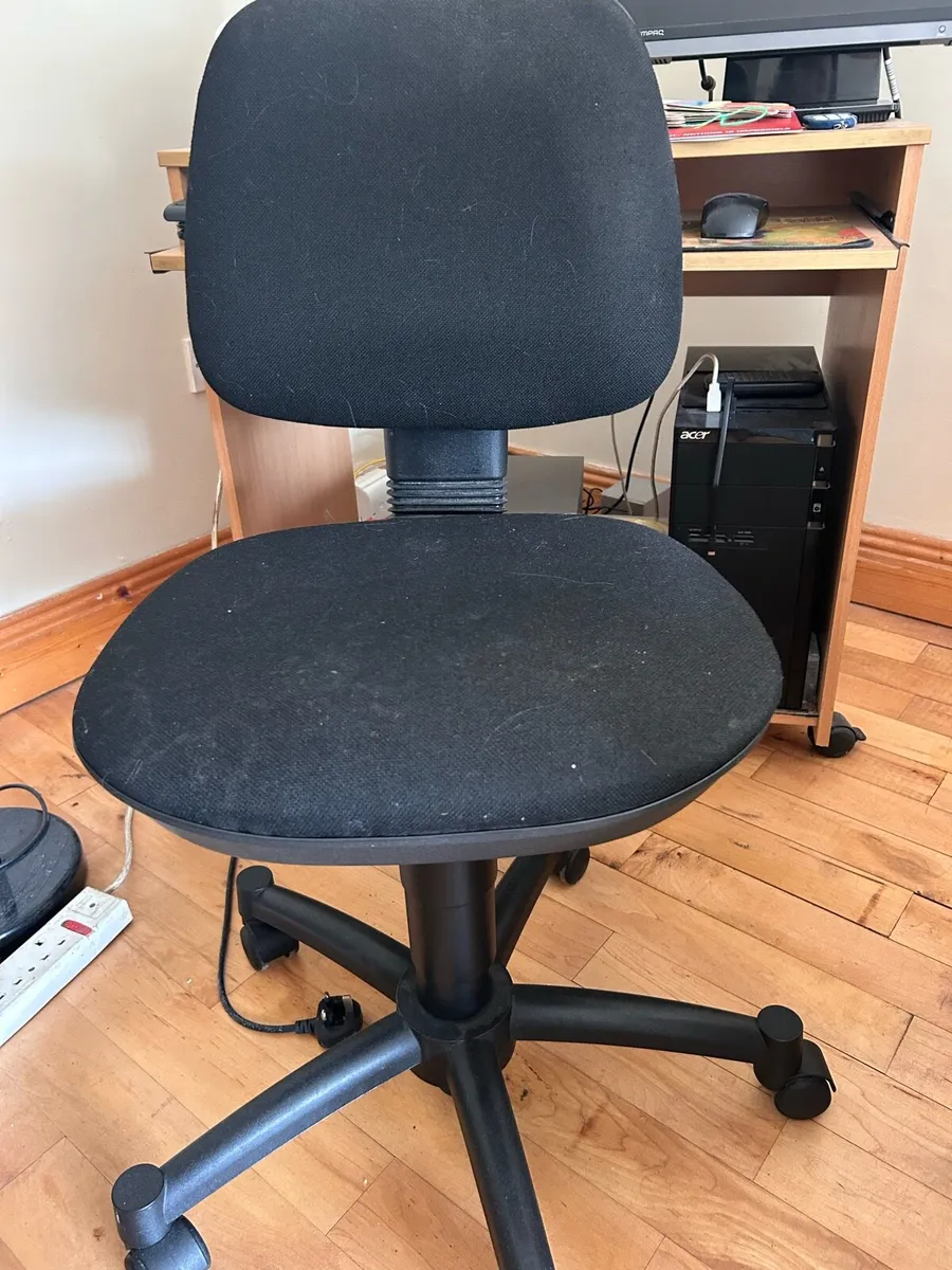 Desk chair - Image 2