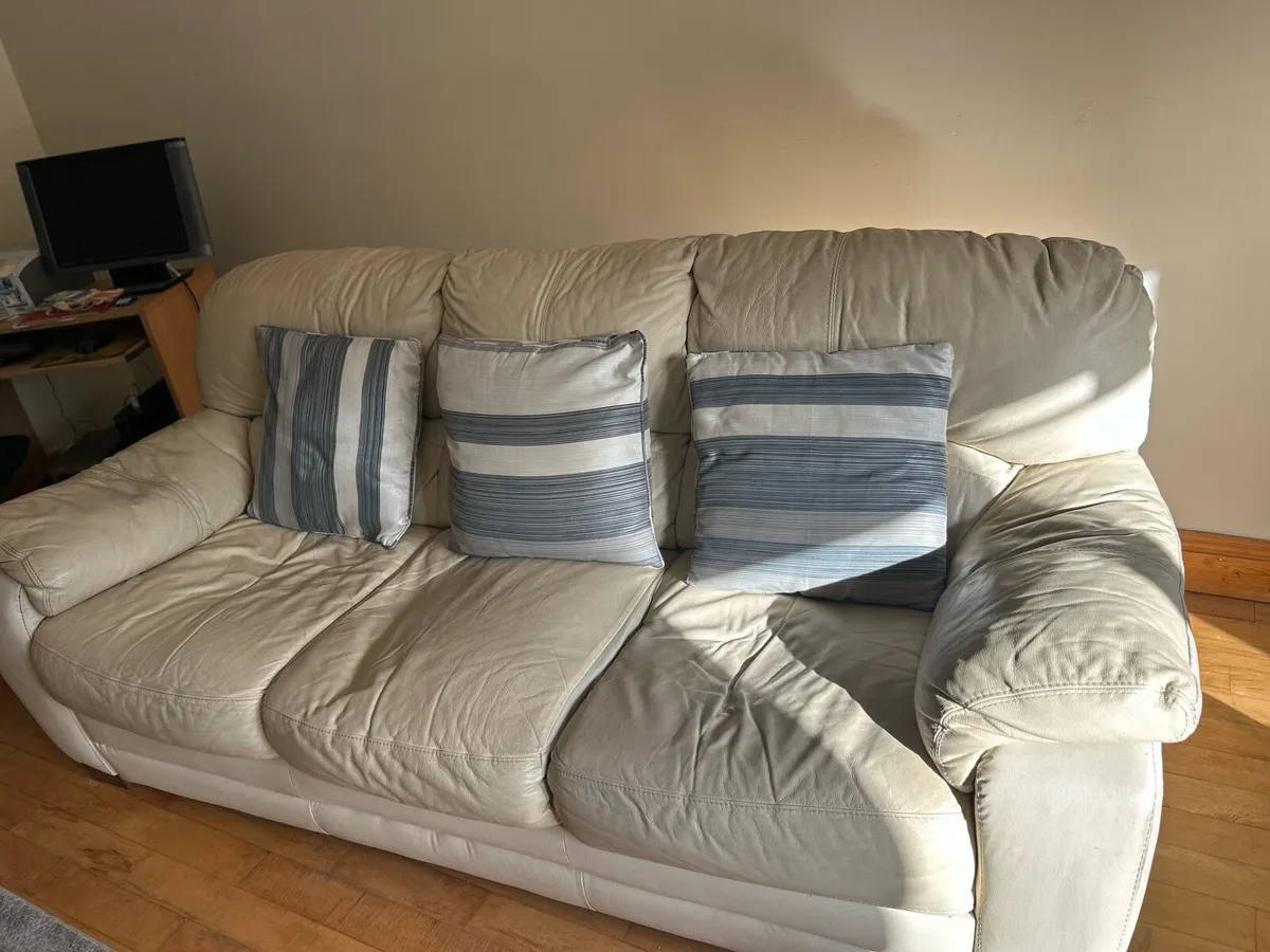 3 piece cream leather suite - Image 2