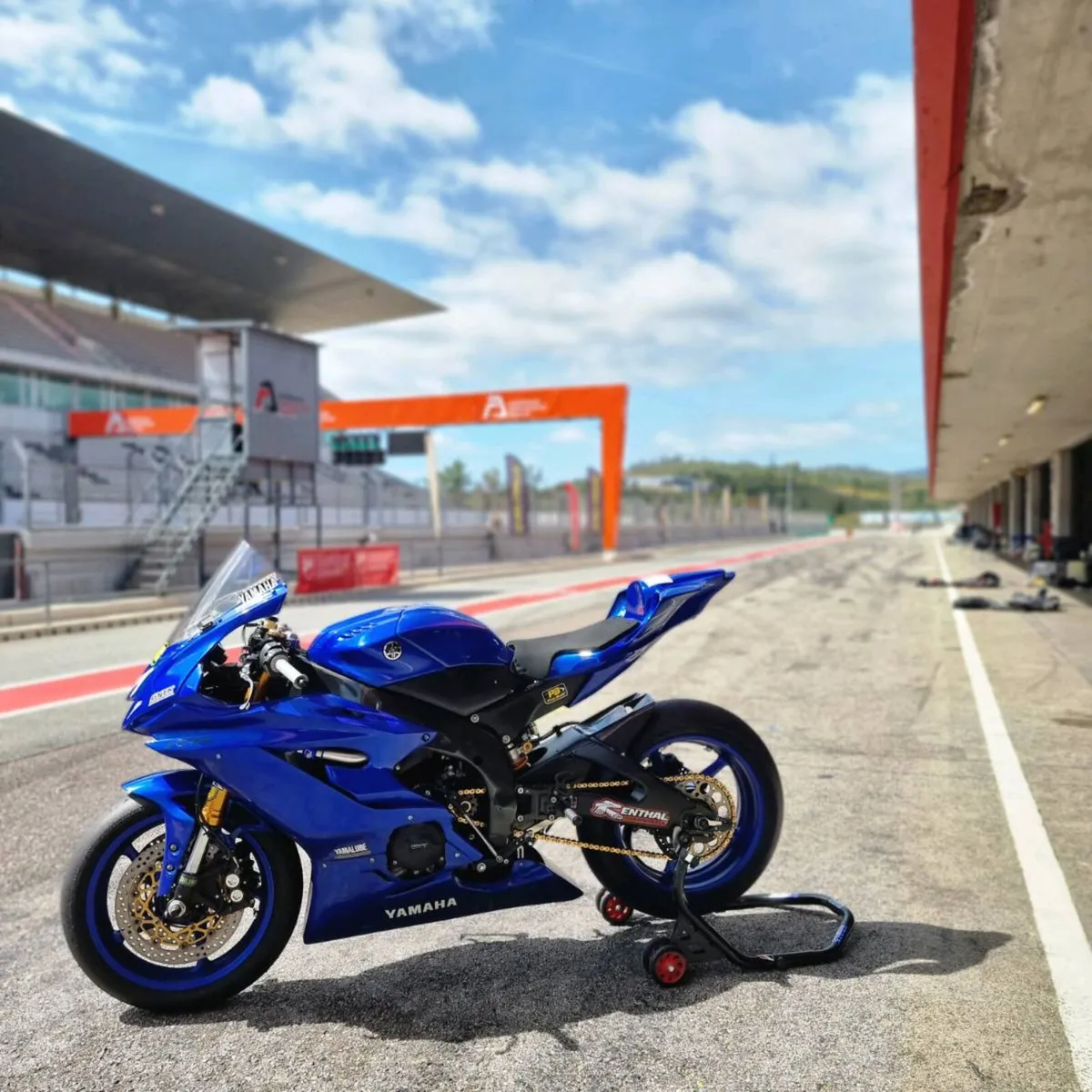 YAMAHA R6 RACE/TRACKBIKE - Image 3
