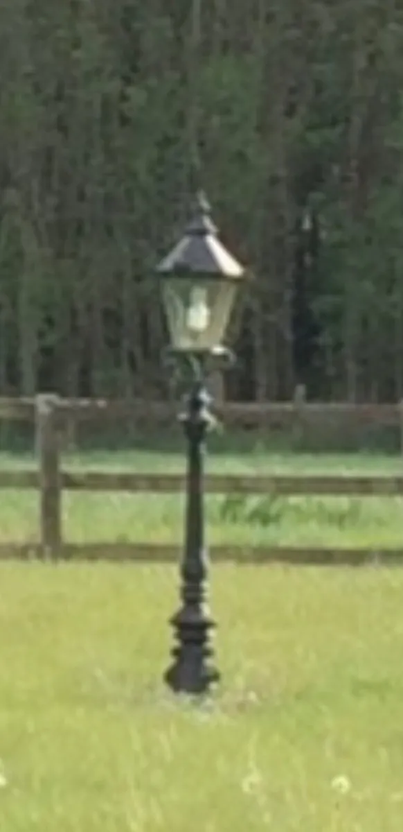 Cast iron lamp base - Image 3