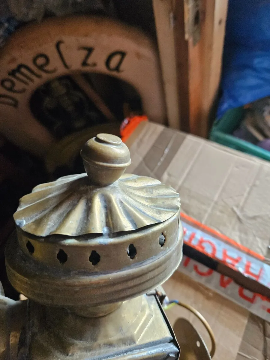 Vintage Brass Lamp - Image 3