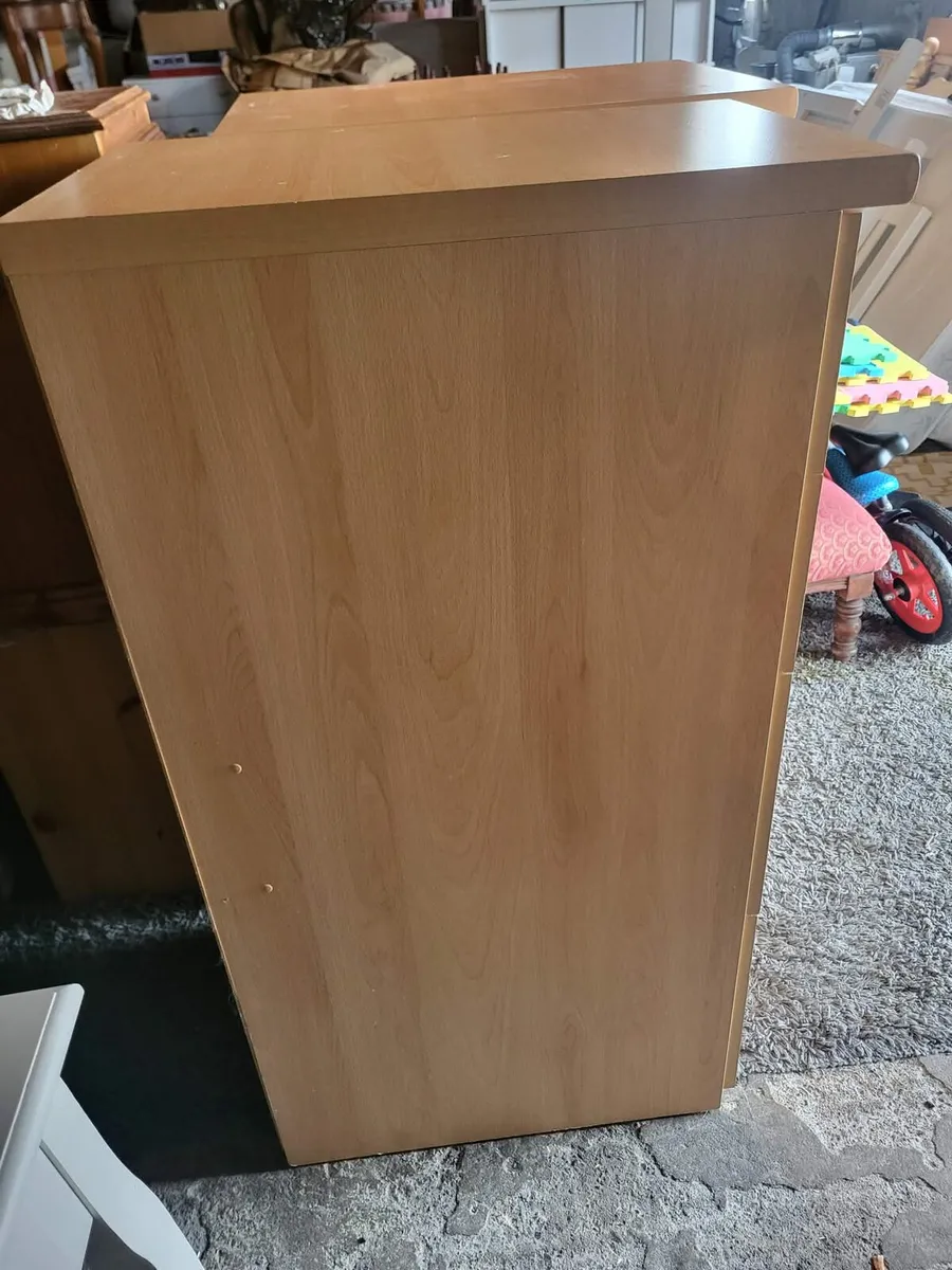 2 filling cabinets 50e each - Image 2