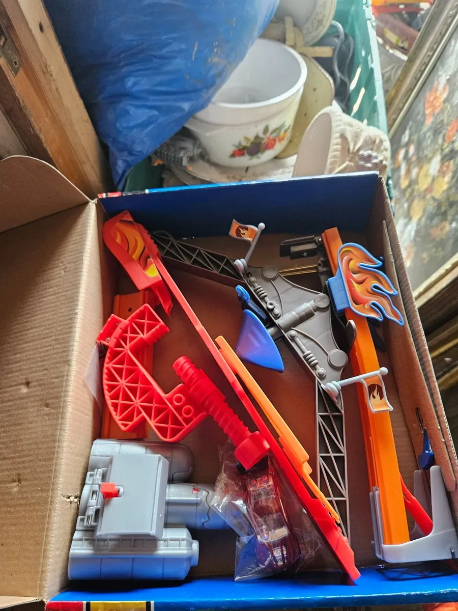 Corgi Hotwheels Race Track - Image 2