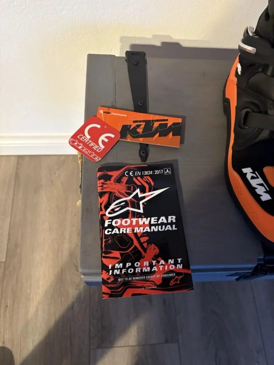Alpinestars Tech 7 KTM Boots Size 44.5 - Image 2