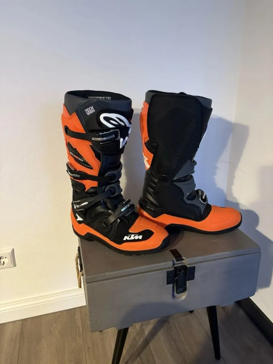 Alpinestars Tech 7 KTM Boots Size 44.5 - Image 1