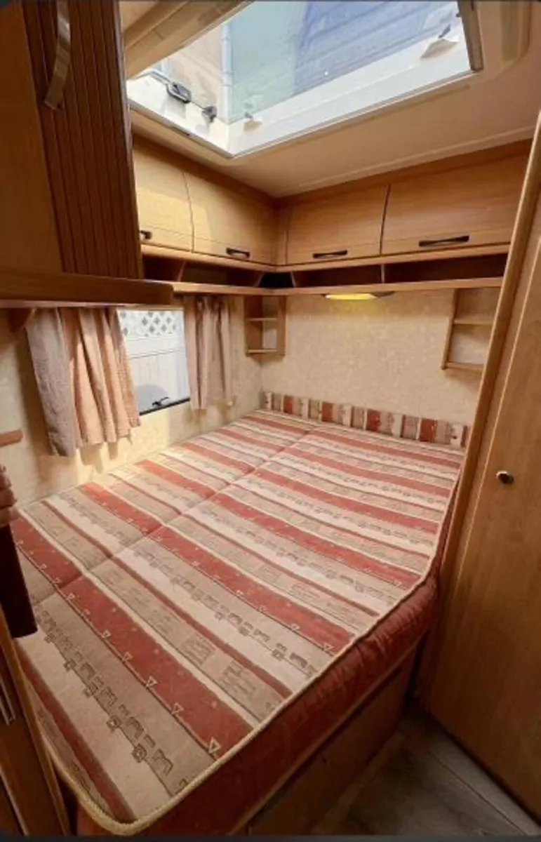 4 berth fixed caravan - Image 3