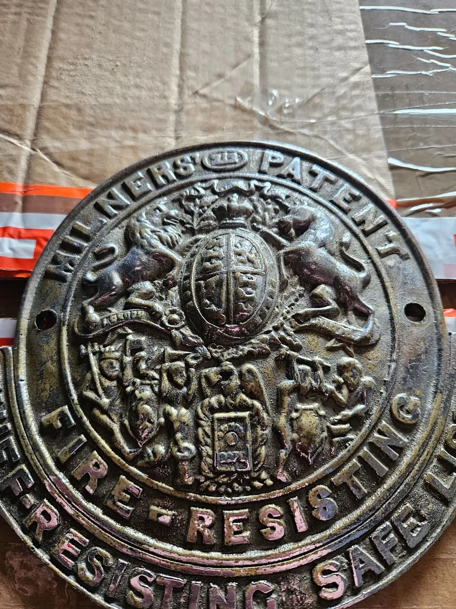Vintage Milners Safe Plaque - Image 2