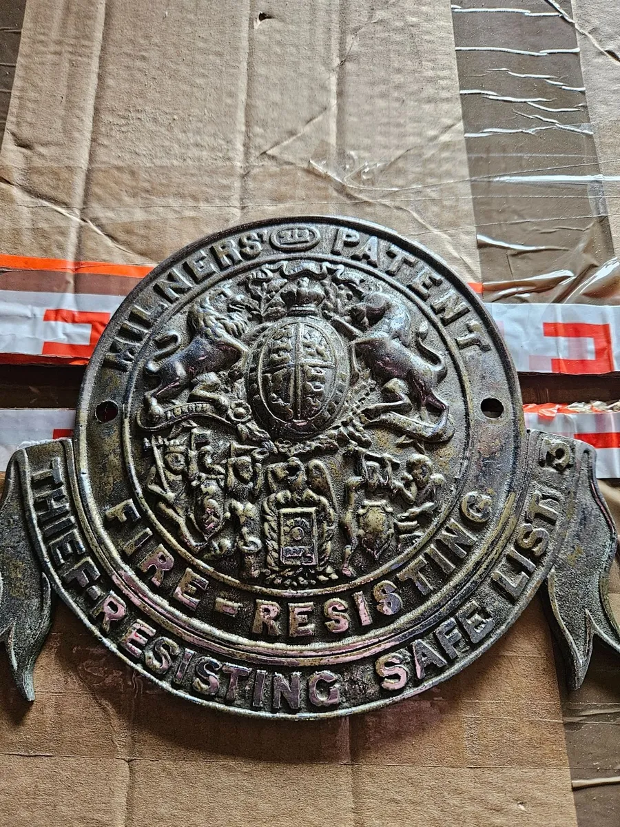 Vintage Milners Safe Plaque - Image 3