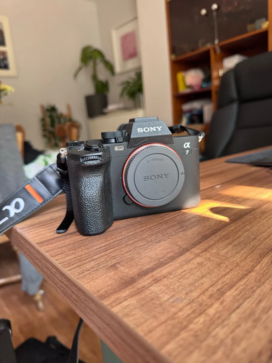 Sony A7iv - Excellent condition - Image 1