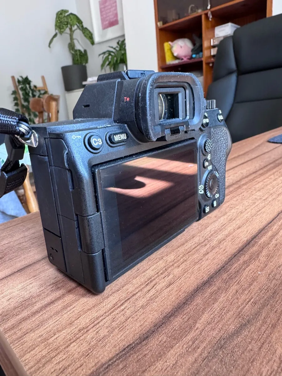 Sony A7iv - Excellent condition - Image 2