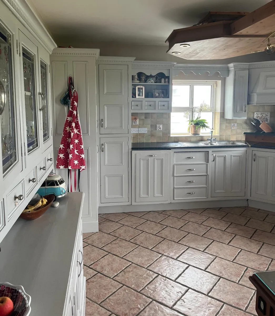 Kitchen - Image 3