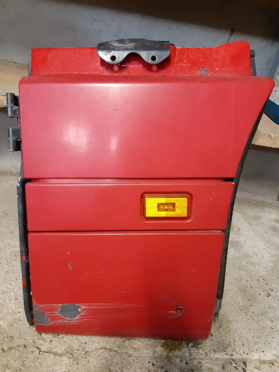 SCANIA 4 SERIES PARTS - Image 1