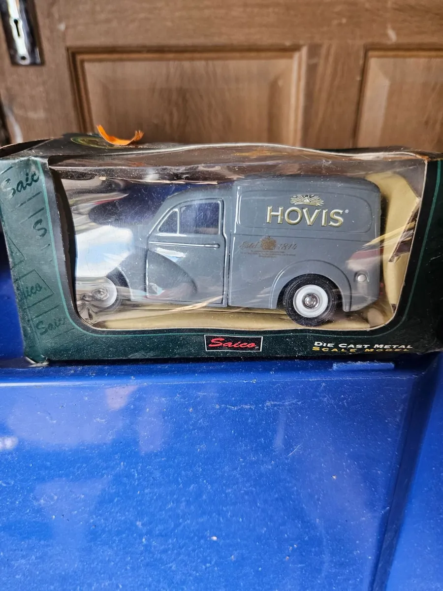Corgi Saico Morris Minor Hovis Van - Image 1