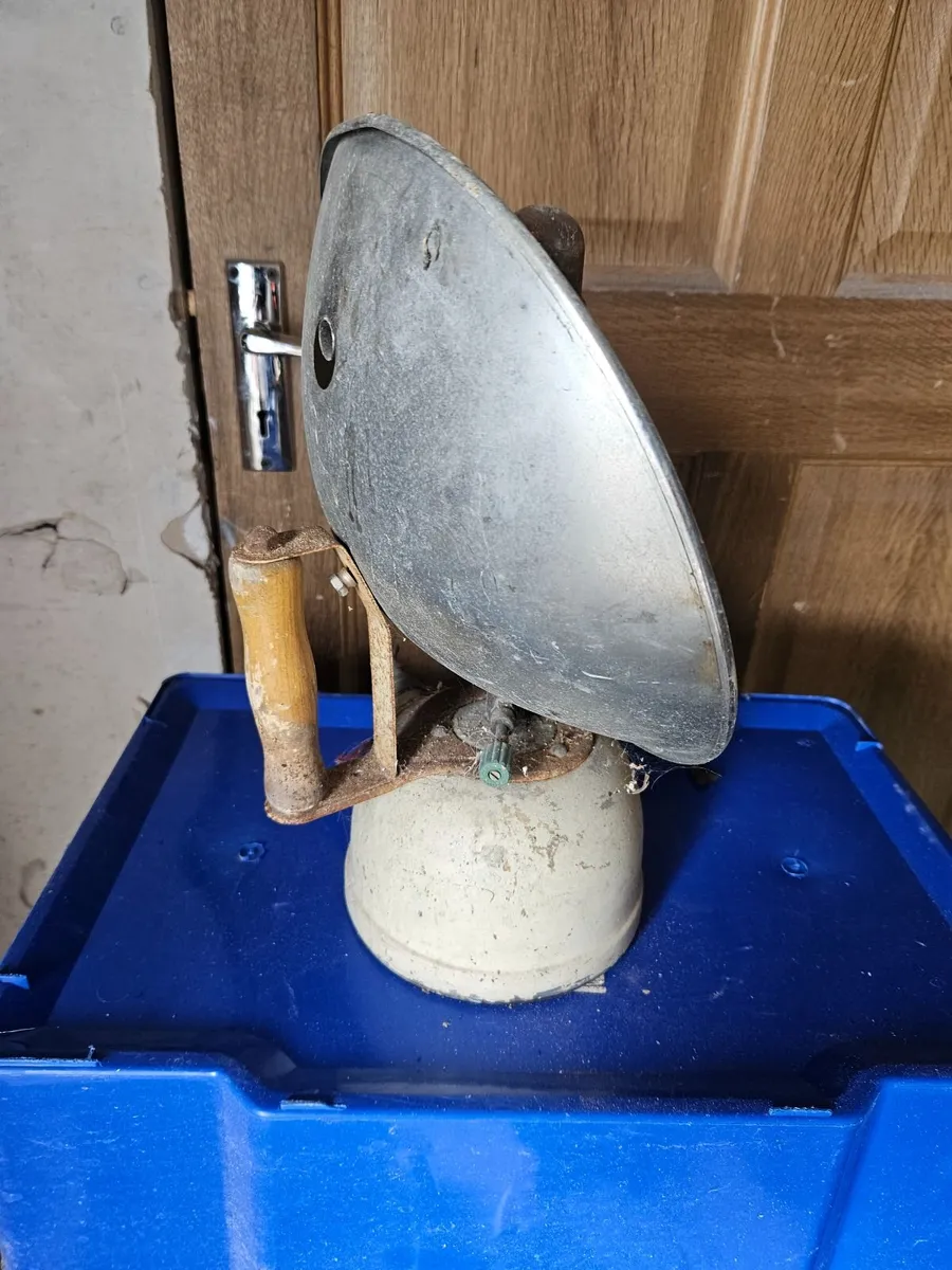 Vintage Oil Parafin Heater - Image 3