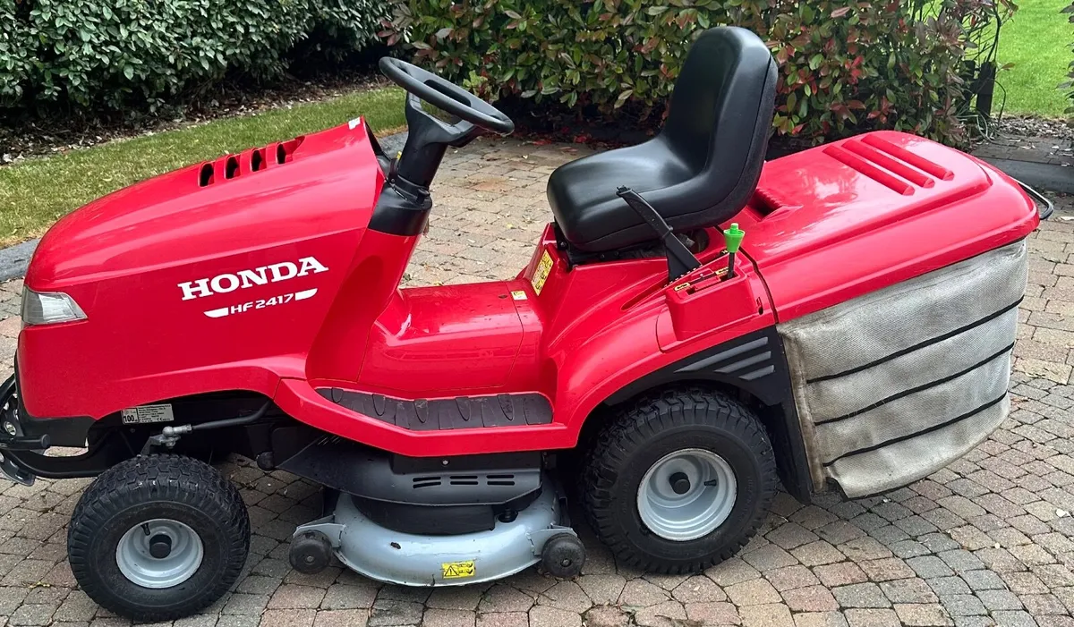 Honda Ride-On Lawnmower HF 2417 - Image 1