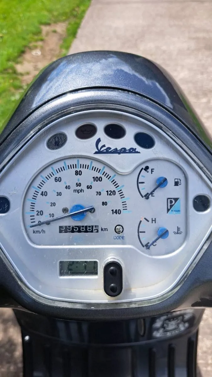 Vespa Gt125 Granturismo 2003 - Image 4