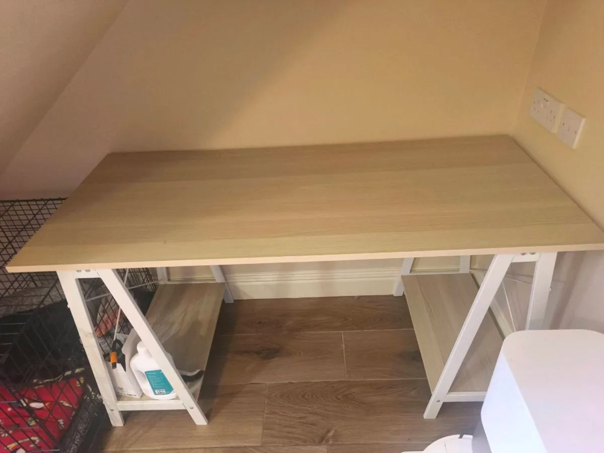 Desk for sale - Image 2