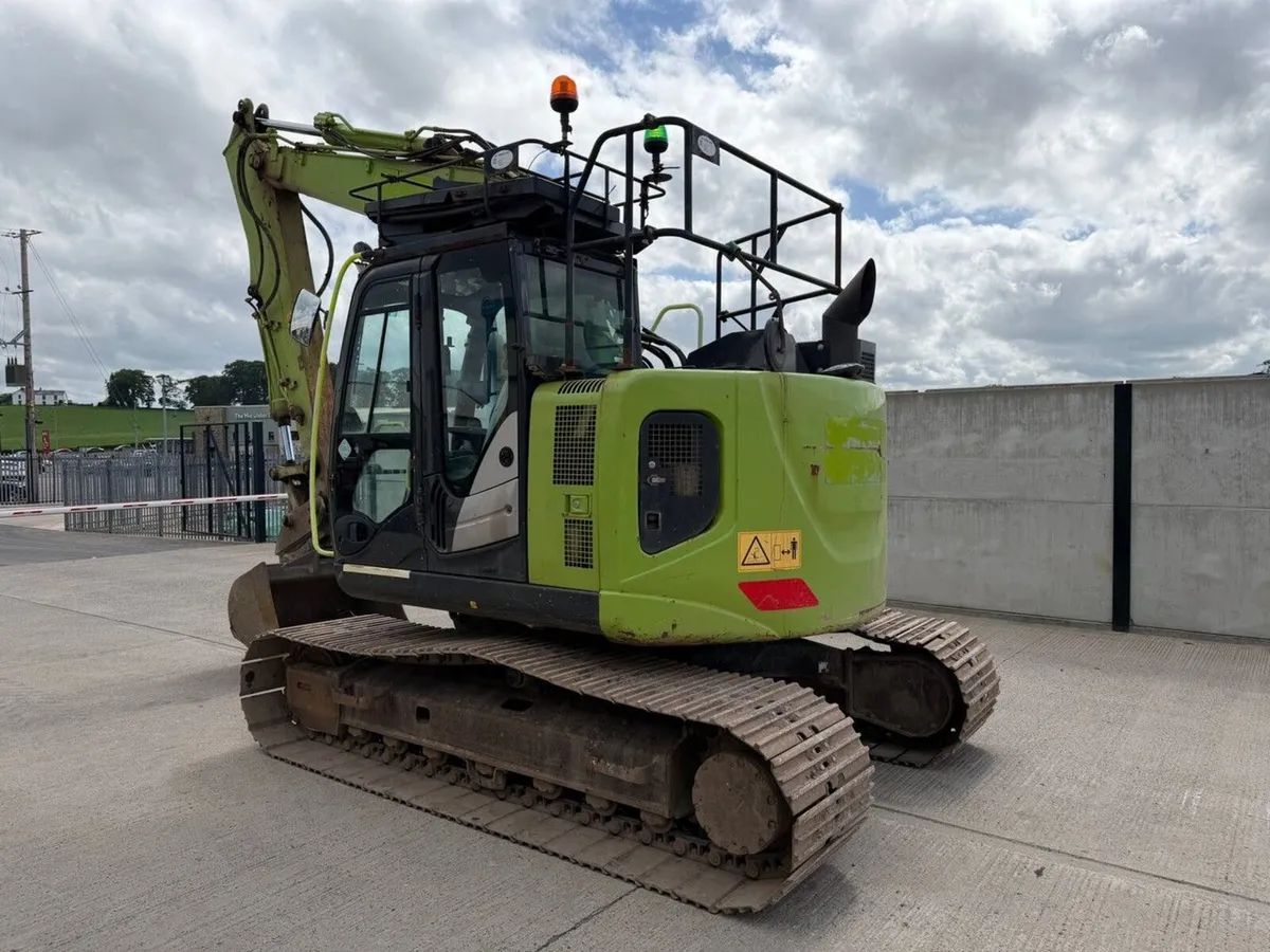 HITACHI ZX135US-6 13 TON ZERO TAIL SWING EXCAVATOR - Image 4