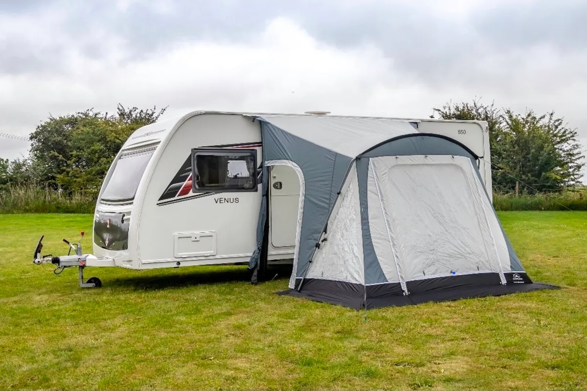 SunnCamp Swift awnings - 390 and 260 deluxe - Image 2