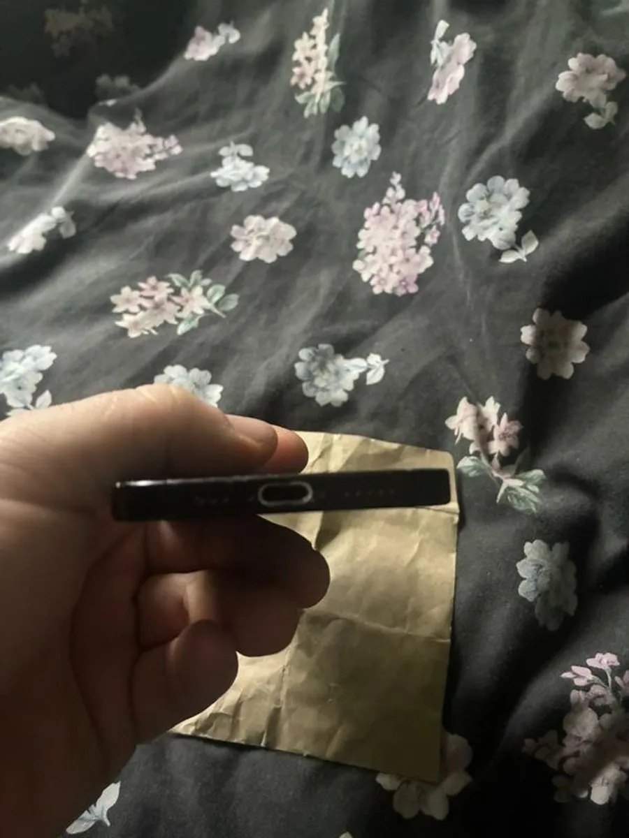 iPhone 15 - Image 4