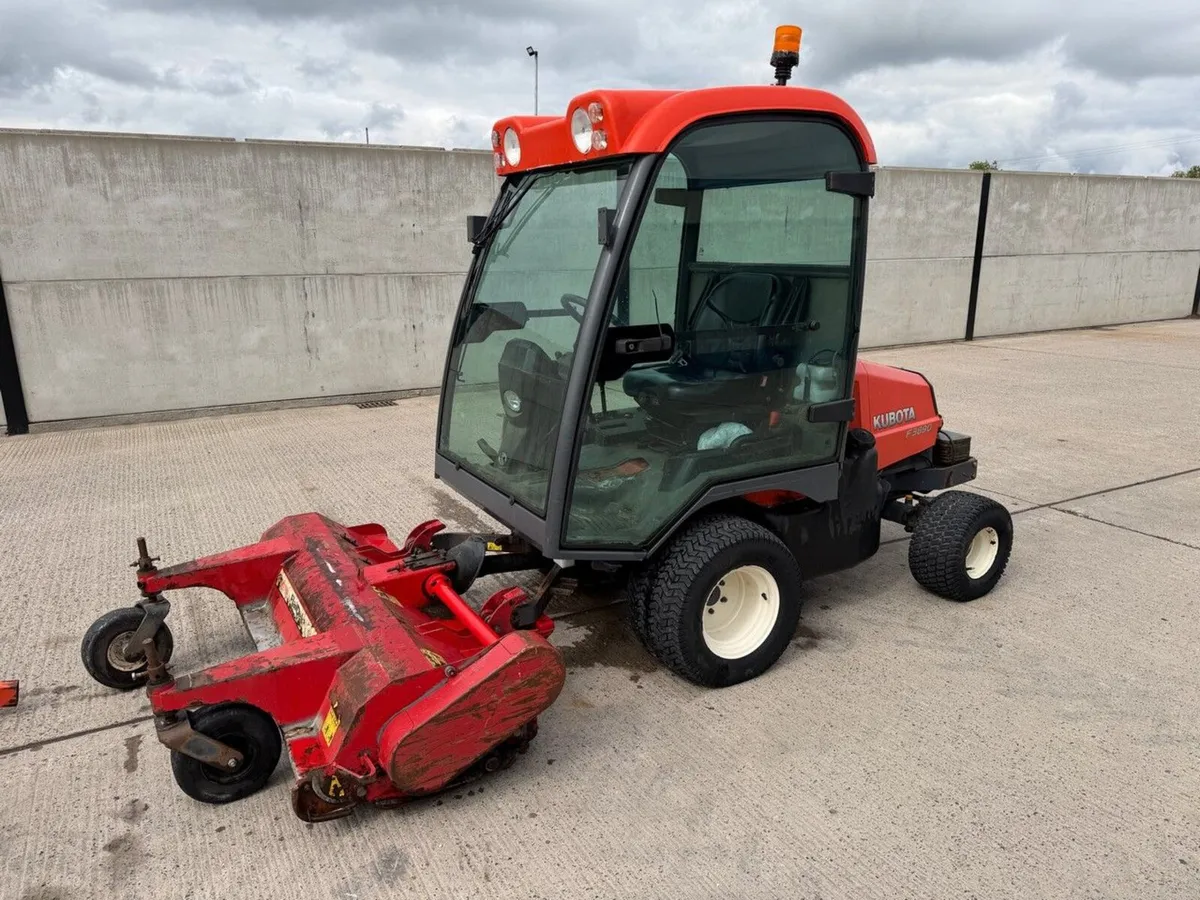 ISEKI 4WD RIDE ON HIGH TIP LAWNMOWER - Image 3